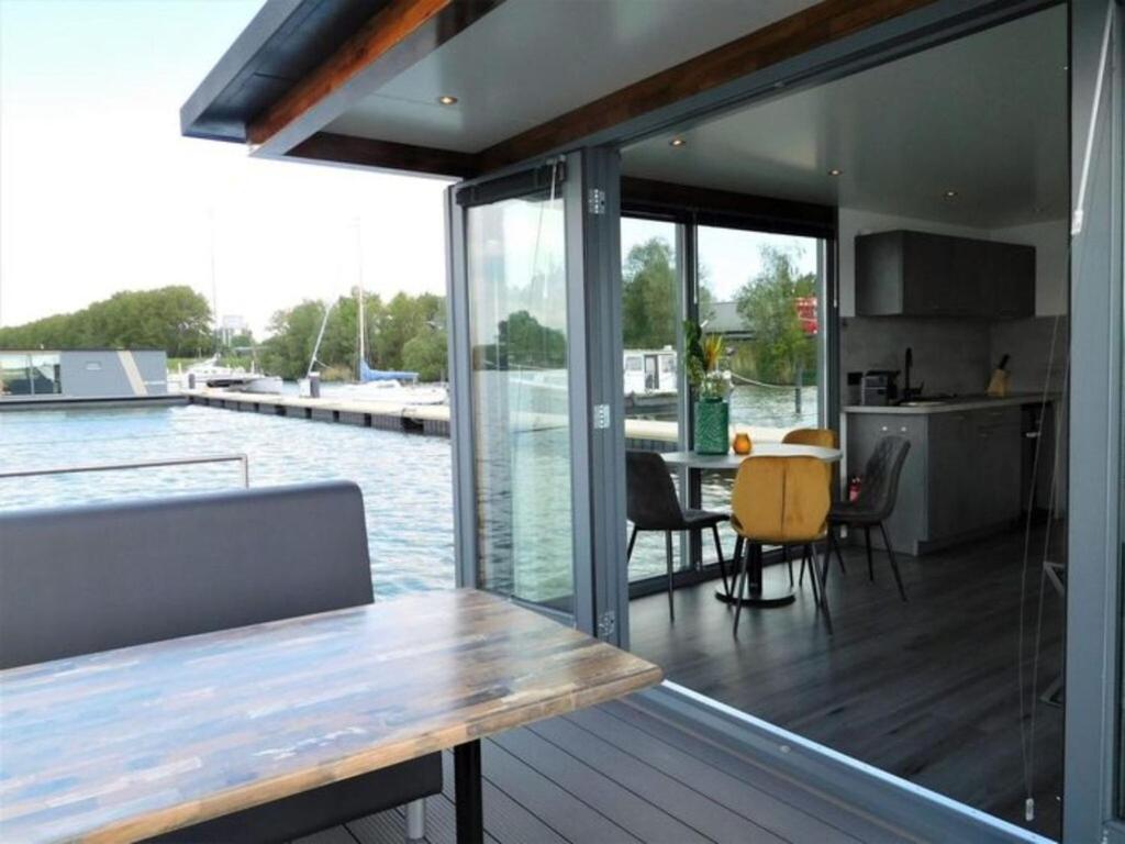 Hotel Beautiful Houseboat In The Harbour Of Volendam Near Centre Exteriér fotografie